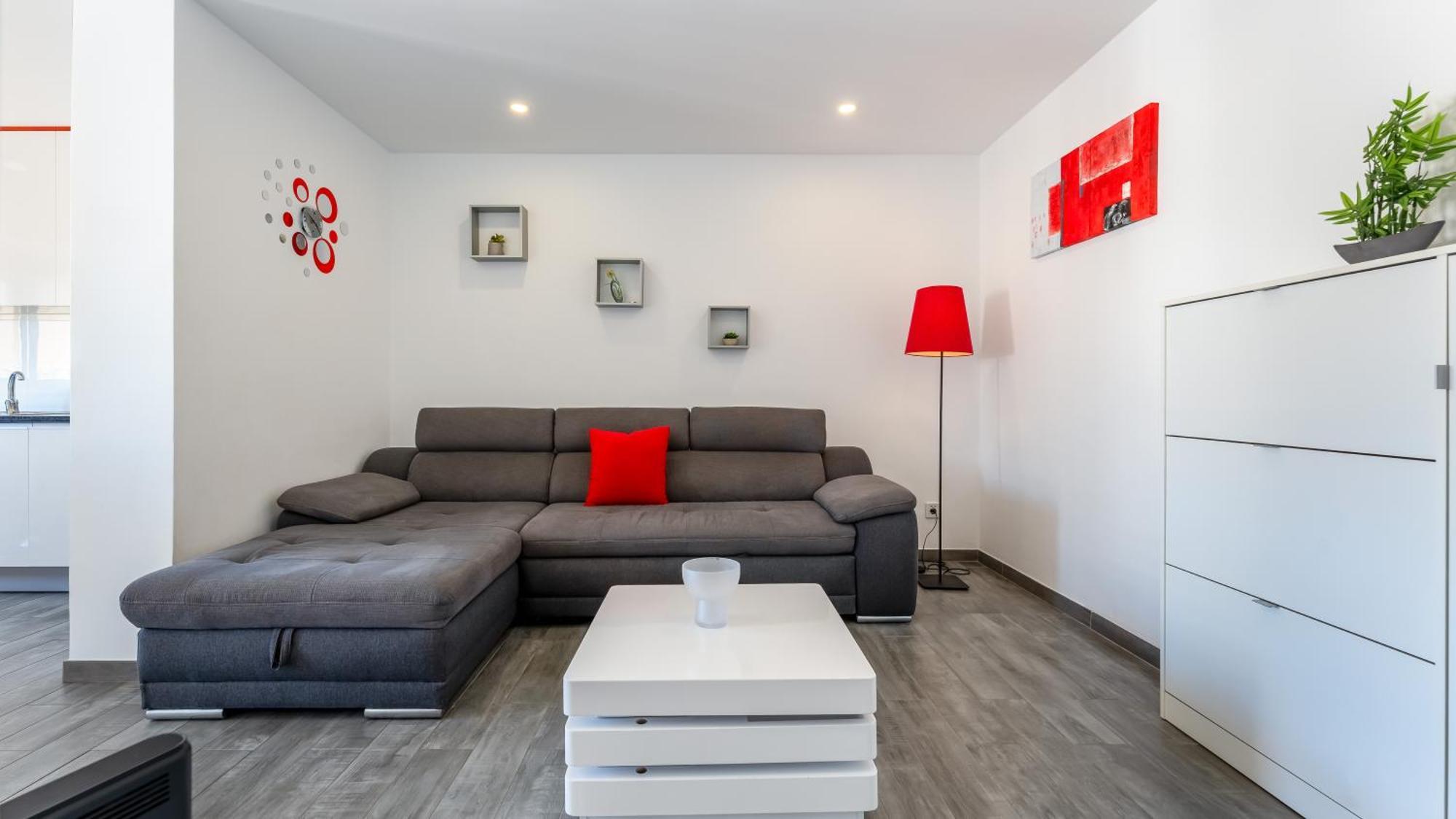 Red Velvet 1 Bdr Flat With Balcony By Lovelystay Portimão Exterior foto